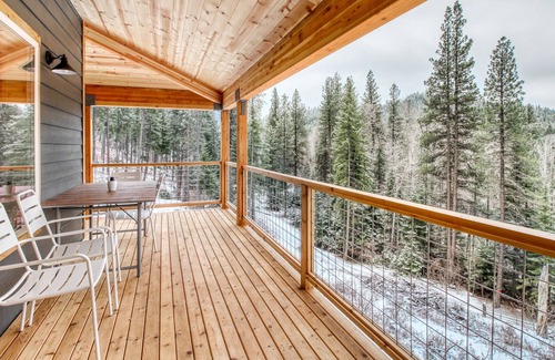 Ardenvoir House | Newly-built home with hot tub, wraparound deck, and forest views - dogs OK