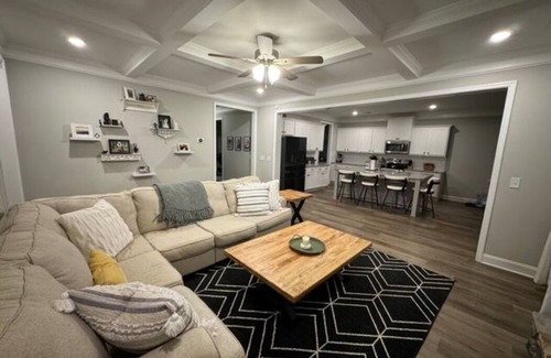 Grovetown House | Newly built home with modern decor and spacious rooms for entertaining!