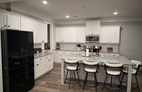 Grovetown House | Newly built home with modern decor and spacious rooms for entertaining!