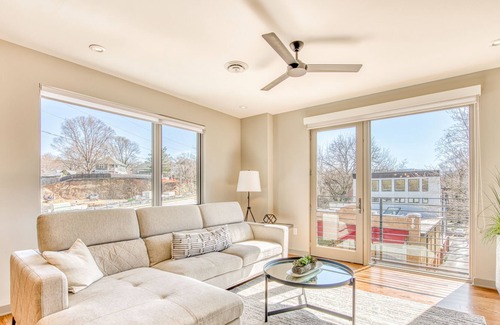 Historic Montford Apartment | Newly built loft near downtown with WiFi, rooftop deck, gas grills & city views