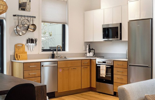 Friday Harbor Condo | Newly Built Luxury Condo! Downtown! Haven 201