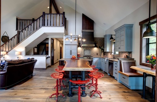 Mayfield House | Newly Built Luxury Lakefront Lodge With Sandy Beach,Kayak/SUPs, Dock