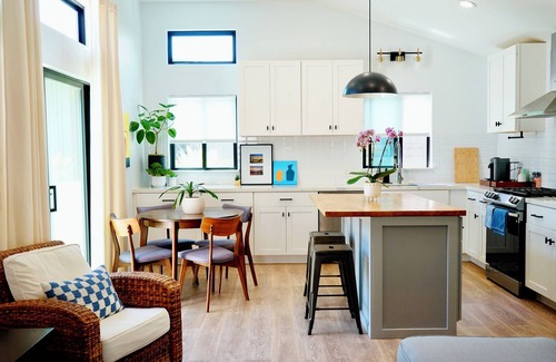 Mira Mesa House | Newly Built, Modern Guest House