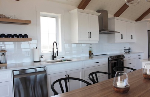 French River Cottage | Newly Built Ocean Front Cottage With Private Access To Small North Shore Beach