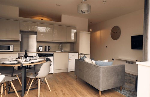 Hungerford Apartment | Newly Built One Bedroom Apartment with Patio