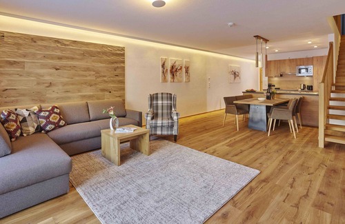 Laengenfeld Apartment | Newly built penthouse apartment in the center of Längenfeld