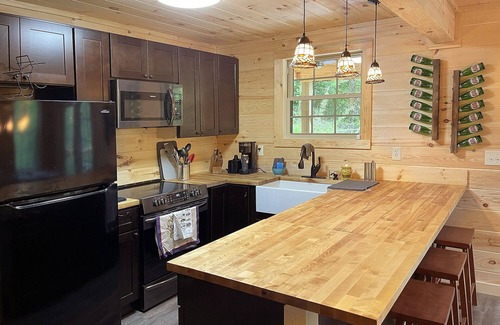 Stanton Cabin | Newly-built See Rocks Vista Cabin