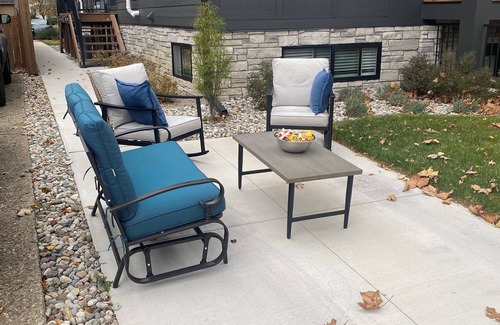 Wayne County Condo | Newly-built modern farmhouse condo available in Grosse Pointe Park!