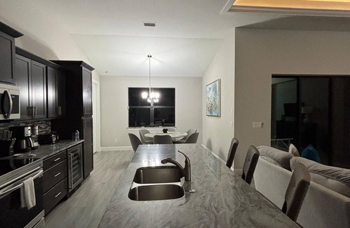 Diplomat Villa | Newly built Villa Ballerina with magnificent view down the Arrowhead Canal