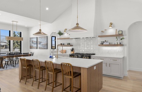 Red Lodge House | Newly Constructed Beartooth View on golf course with Hot Tub!
