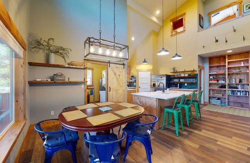 Neskowin House | Newly constructed home with firepit & large deck - walk to the beach & golf