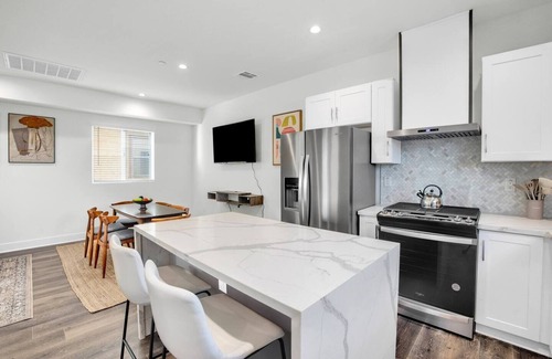Historic Filipinotown House | Newly constructed, luxury furnishings beautiful condo near Downtown & Hollywood