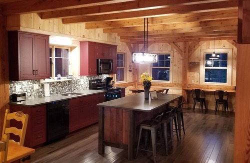 Cooperstown House | Newly constructed Timber Frame home on 7 acres only 4.5 miles from Dreams Park!