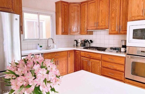 Daly City House | (:Newly Cozy 4 Beds and 2 baths Unit for you:)