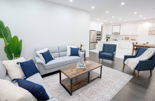 Adjala-Tosorontio House | Newly Crafted Tottenham Escape|4BR3.5WR Luxury Stay