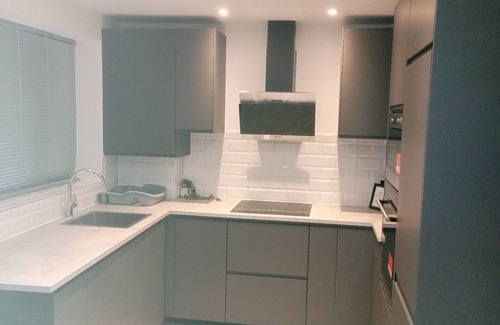 Northumberland Park House | Newly Decorated Luxury 3 Bedroom House in Tottenham, London