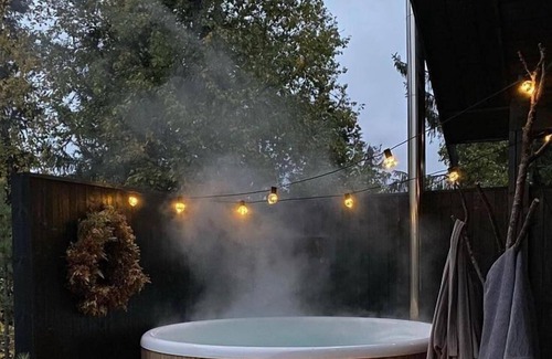Gallatin Gateway Cabin | Newly Designed Home with Hot Tub | Aspects Big Sky