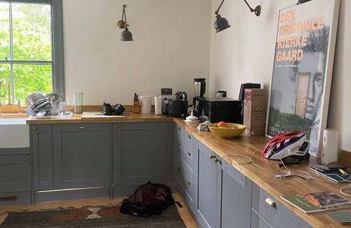 The Lane Apartment | Newly done 2-bed, 2-bath flat in Peckham, SE London.