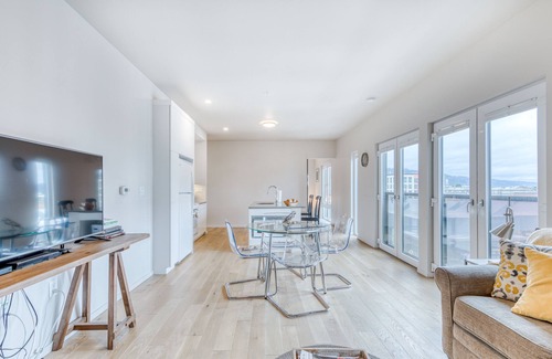 Uptown Condo | Newly Finished Nob Hill Condo w/Central Location Perfect for Exploring the City