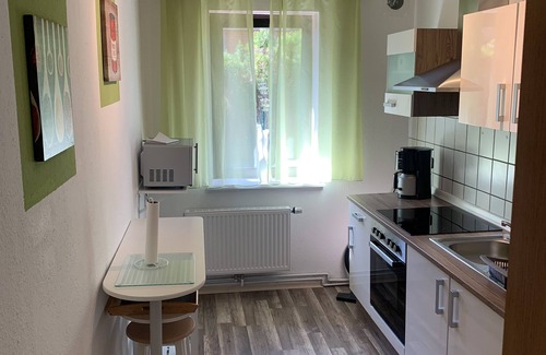 Colnrade Apartment | Newly furnished apartment * stars to DTV