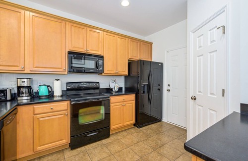 Johns Island House | Newly Furnished-Dog Friendly TH/Fenced Yard/Scrnd porch/Pool-Ideal location.