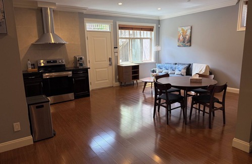 West Side House | Newly furnished family room3 with 2 queen beds, shared bath and common space