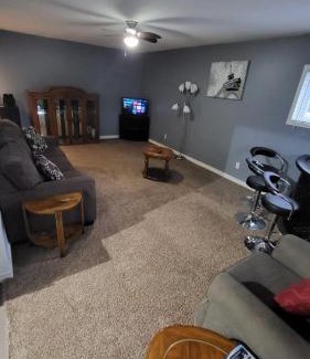 Welland House | Newly Furnished Modern Apartment