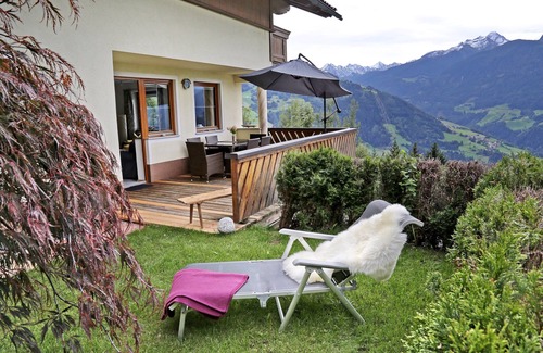 Zellberg Apartment | Newly furnished vacation home, with mountain view, sun terrace and free WLan.