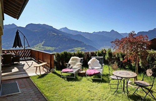 Zellberg Apartment | Newly furnished vacation home, with mountain view, sun terrace and free WLan.