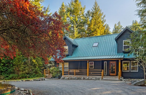 Friday Harbor House | Newly Listed! Close to Downtown! (TPR)