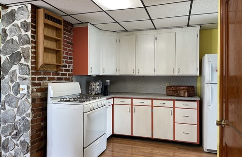 Lily Dale House | Newly Listed! Join us for our 2nd season of hospitality at The Pineapple Place.