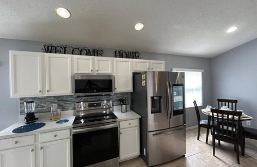 Florida Pines House | Newly listed - Modern & family friendly sleeps 9