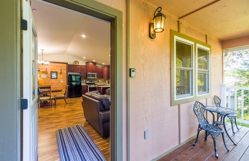 Humboldt Hill House | Newly Re-listed!🌲🏡 Hillcrest Hideaway- Tucked Away Cozy Comfort and Convenience 🌳