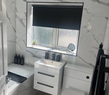 Ormskirk House | Newly Refurb 3 Bed Family Home In Ormskirk
