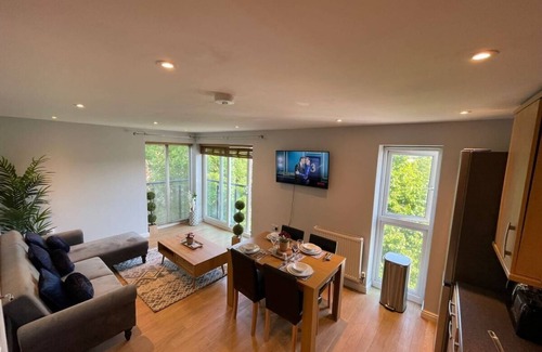 West Wick Apartment | Newly Refurbished 2 Bedroom Flat