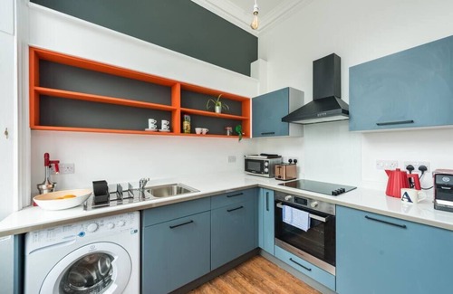 New Town Apartment | Newly refurbished city centre chic pad