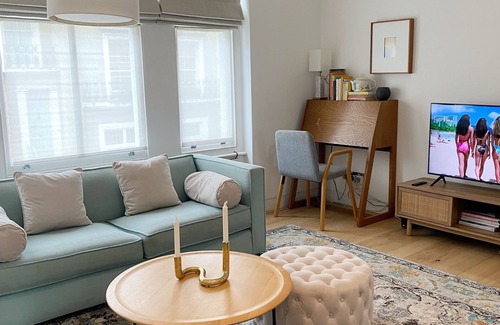 Holland Park Apartment | Newly Refurbished Luxury 3 Story Apartment with Terrace and Private Entrance