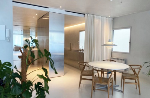 Sant Antoni Apartment | NEWLY REFURBISHED PENTHOUSE WITH TERRACE OF 130 m2 + 40 IN THE CENTER OF BARCELONA