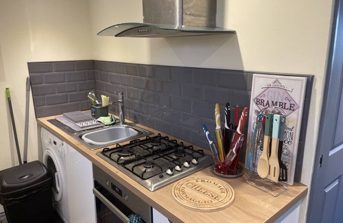 Cheltenham Apartment | Newly refurbished Unique Apartment Cheltenham