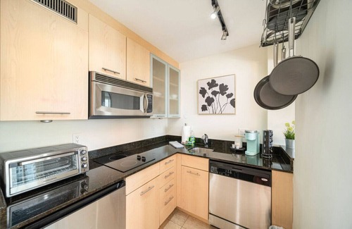 East Fort Lauderdale Condo | Newly Refurnished 1 BR suite w/Ocean View sleeps 4