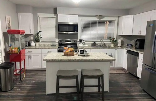 North Street House | Newly Remodeled, Comfy Home w/Large Fenced Yard