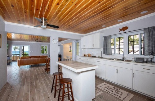 Governor's Harbour House | Newly Remodeled Beach House on the Calm Caribbean, Walk to Town Restaurants