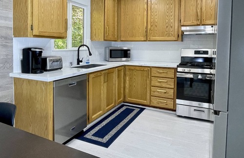 Folsom House | Newly Remodel Cozy Modern Home in Heart of Folsom