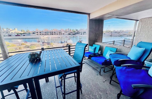 Lake Havasu City Condo | NEWLY REMODELED! 2bd, 2bath @Kingsview w.Beachfront View on the Channel