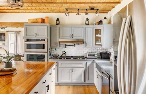 Hammondsport House | Newly remodeled 1920s farmhouse in the heart of the Finger Lakes