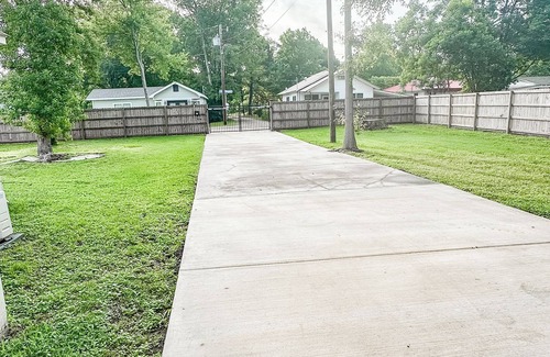 East Natchitoches House | Newly remodeled 1930's cottage! Close to everything in the heart of Natchitoches