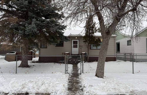 Great Falls House | Newly remodeled 2-bedroom house with WiFi, conveniently located in Great Falls