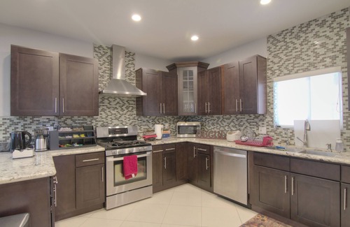 Belmont Heights House | Newly Remodeled 2 Bdrm 1bath Bungalow With All The Amenities In Long Beach