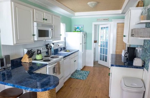 Clinton Cottage | Newly Remodeled 2 Bedroom Cottage On The Beach. The Kaitlyn Cottage