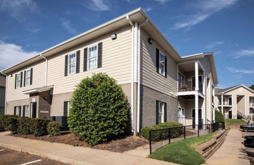 Oxford Condo | Newly remodeled 2-bedroom condo in Oxford!
